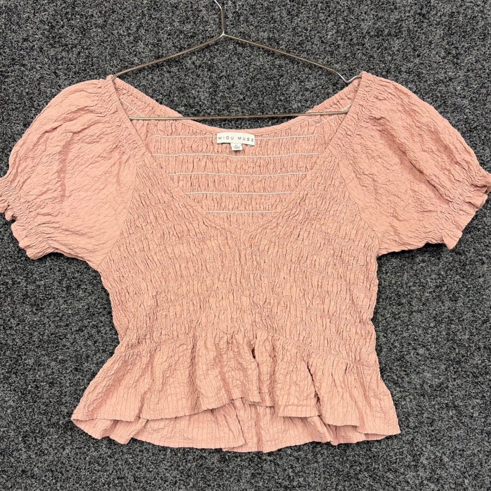 Miou Muse Top Womens M Pink Smocked Peplum Puff Sleeve V-Neck Textured Blouse